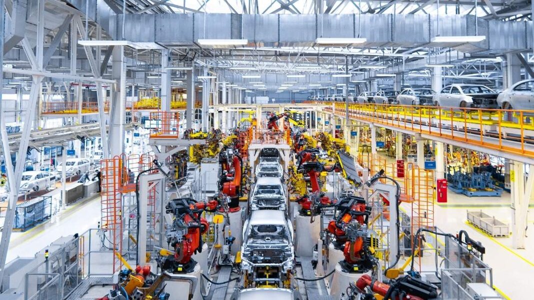 Diseñados y fabricados en Europa, pero con capital chino: así está cambiando el automóvil fabricantes chinos europa fábrica automoción